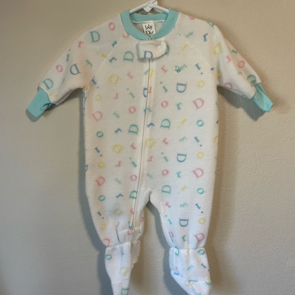 VTG BABY CHRISTIAN DIOR SLEEPER